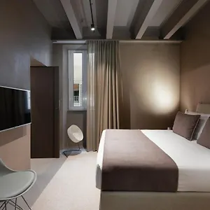Bed & Breakfast Elysium Collection