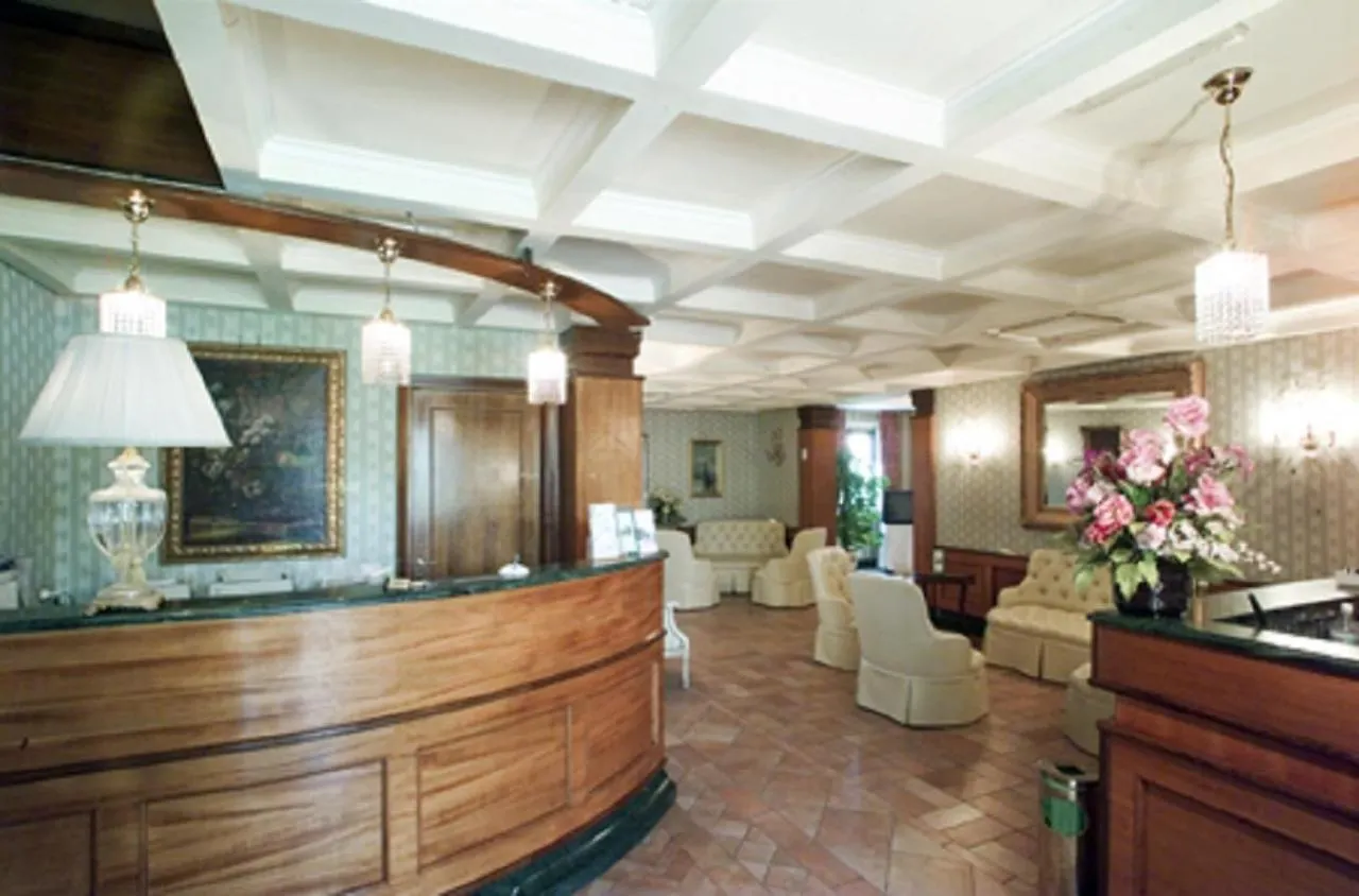 ***  Hotel Quadrifoglio By Mancini Rome Italy